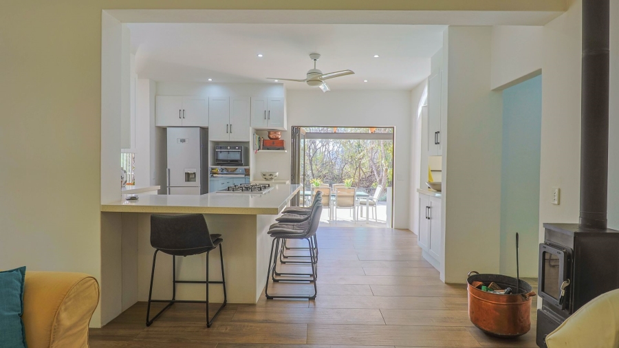 3 Bedroom Property for Sale in The Coves North West